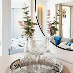 Relaxed Madeira With Pool & Balcony Appartamento